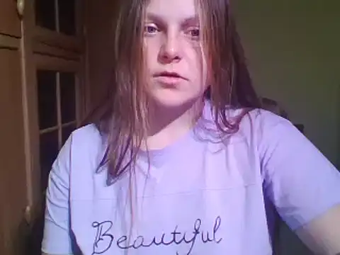 Snapshot of Evasapples chatting on February 9, 8:45 pm Evasapples online show from February 9, 8:45 pm