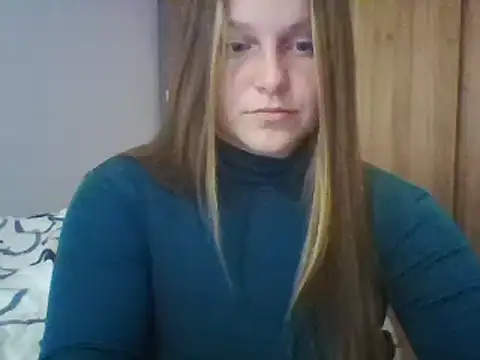 Snapshot of Evasapples chatting on February 23, 11:11 am Evasapples online show from February 23, 11:11 am