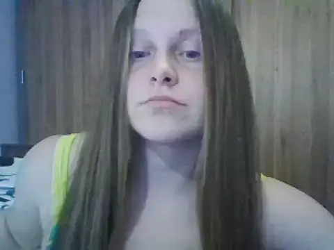 Snapshot of Evasapples chatting on February 24, 6:26 pm Evasapples online show from February 24, 6:26 pm