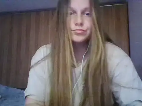 Snapshot of Evasapples chatting on March 19, 4:34 pm Evasapples online show from March 19, 4:34 pm