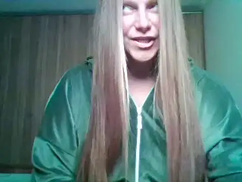 Snapshot of Evasapples chatting on September 11, 12:27 pm Evasapples online show from September 11, 12:27 pm