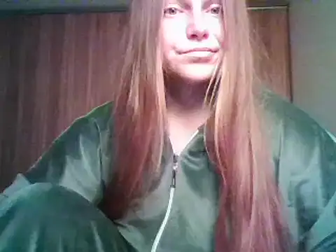 Snapshot of Evasapples chatting on October 12, 12:04 pm Evasapples online show from October 12, 12:04 pm