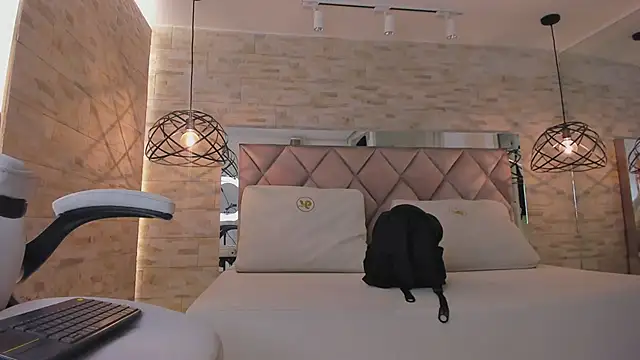 dorothy vegga online show from January 18, 9:45 am