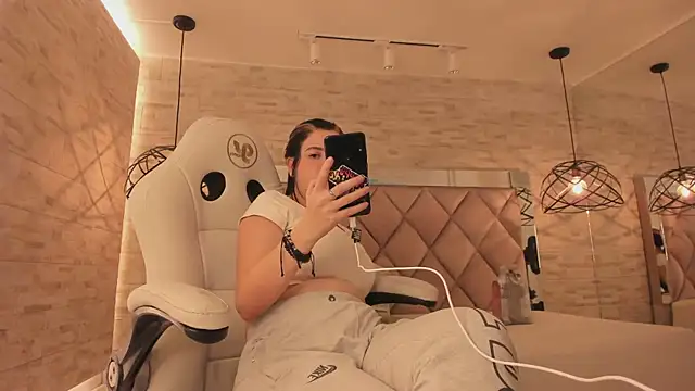 dorothy vegga online show from February 22, 6:06 am