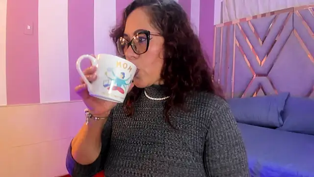 maria paulac online show from March 20, 5:02 am