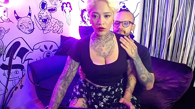 tatouagendecouple online show from January 10, 4:44 am