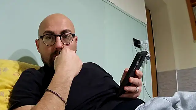 Snapshot of darione_90 chatting on January 8, 6:31 pm darione 90 online show from January 8, 6:31 pm