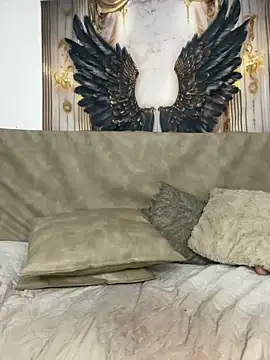 Snapshot of remyflux666 chatting on March 16, 10:20 pm remyflux666 online show from March 16, 10:20 pm