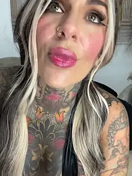 remyflux666 online show from December 18, 8:26 pm