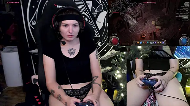 Snapshot of BrandiWRLD_999 chatting on December 26, 10:20 pm BrandiWRLD 999 online show from December 26, 10:20 pm