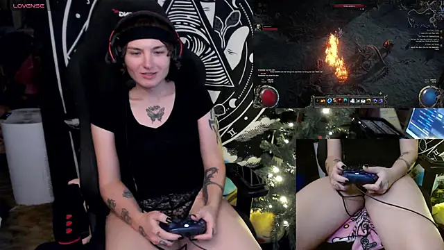 Snapshot of BrandiWRLD_999 chatting on December 27, 4:26 am BrandiWRLD 999 online show from December 27, 4:26 am