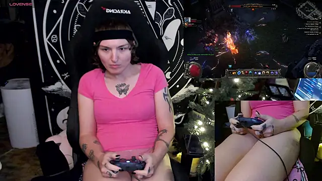 Snapshot of BrandiWRLD_999 chatting on December 31, 6:27 am BrandiWRLD 999 online show from December 31, 6:27 am