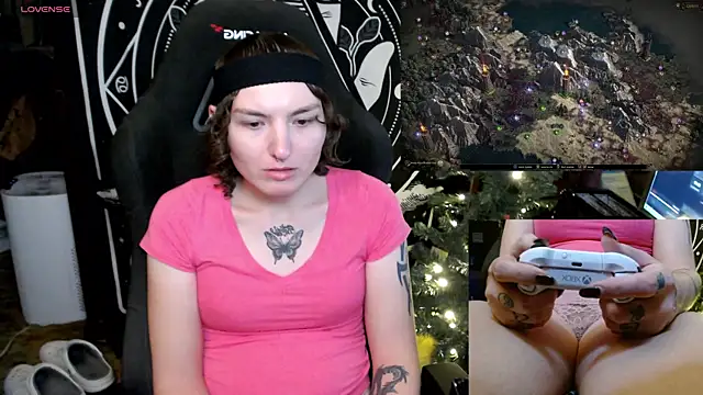 Snapshot of BrandiWRLD_999 chatting on January 8, 12:28 am BrandiWRLD 999 online show from January 8, 12:28 am