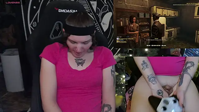 Snapshot of BrandiWRLD_999 chatting on January 14, 4:04 am BrandiWRLD 999 online show from January 14, 4:04 am