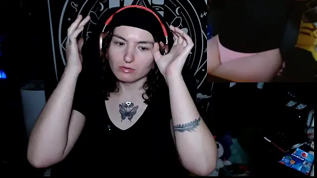 Snapshot of BrandiWRLD_999 chatting on September 23, 7:17 pm BrandiWRLD 999 online show from September 23, 7:17 pm