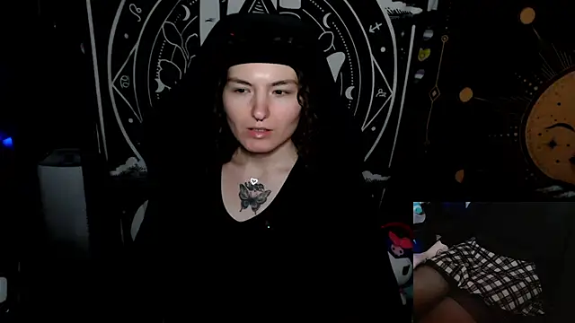 Snapshot of BrandiWRLD_999 chatting on October 2, 8:05 pm BrandiWRLD 999 online show from October 2, 8:05 pm