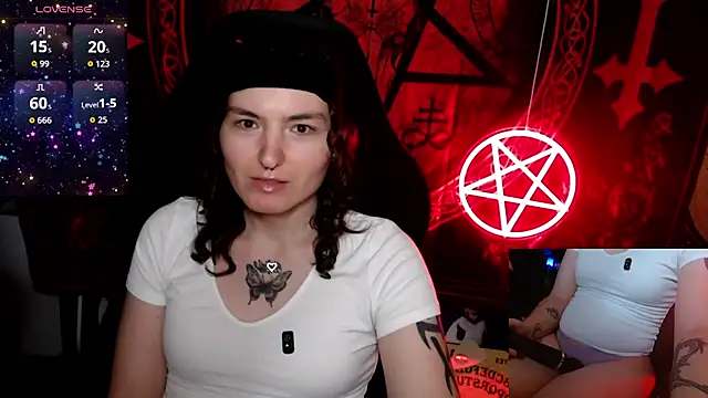 Snapshot of BrandiWRLD_999 chatting on October 16, 9:38 pm BrandiWRLD 999 online show from October 16, 9:38 pm