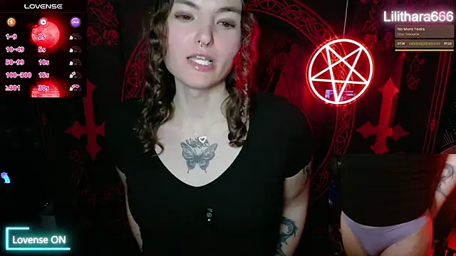 Snapshot of BrandiWRLD_999 chatting on November 4, 1:38 am BrandiWRLD 999 online show from November 4, 1:38 am