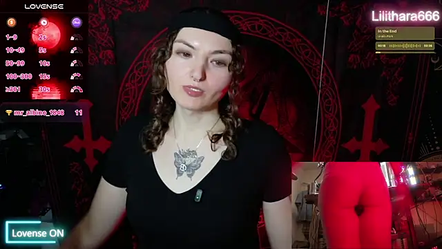 Snapshot of BrandiWRLD_999 chatting on November 18, 7:51 pm BrandiWRLD 999 online show from November 18, 7:51 pm