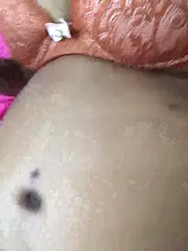 Snapshot of gravidinha4 chatting on December 3, 2:14 am gravidinha4 online show from December 3, 2:14 am