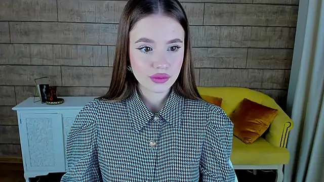 MilanaBalmain online show from January 21, 4:21 am