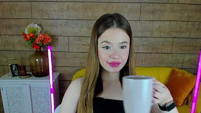 MilanaBalmain online show from February 1, 7:47 am