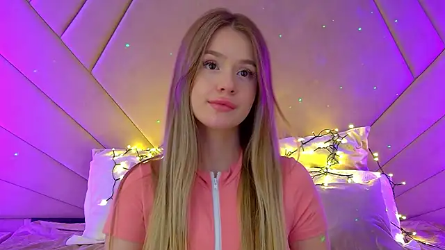 MilanaBalmain online show from March 10, 12:15 pm