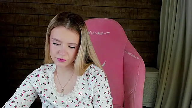 MilanaBalmain online show from April 20, 4:26 am