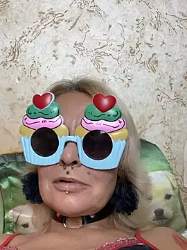 Gardener of Illusions online show from June 22, 2:46 am