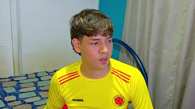 zackmontieel online show from February 7, 9:13 am