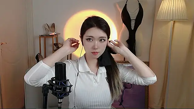 siji kiki online show from December 23, 12:30 pm