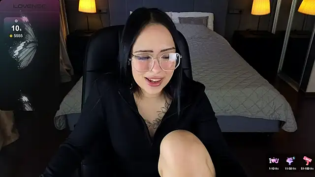 Snapshot of baby__kim chatting on February 14, 8:15 pm baby kim online show from February 14, 8:15 pm