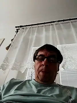 Snapshot of Lisak951 chatting on May 15, 7:48 am Lisak951 online show from May 15, 7:48 am