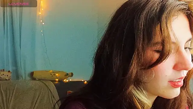 cherrybom969 online show from February 17, 4:42 am