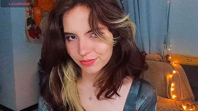 cherrybom969 online show from February 21, 3:34 am