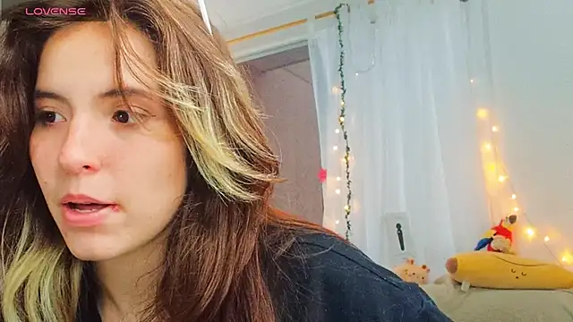 cherrybom969 online show from March 7, 2:23 pm