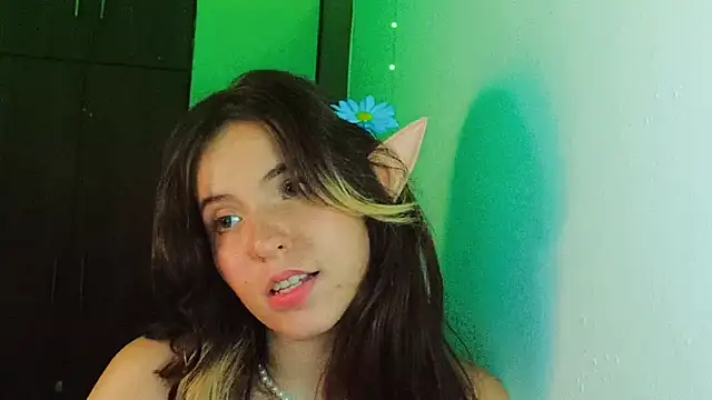 cherrybom969 online show from March 18, 7:30 am