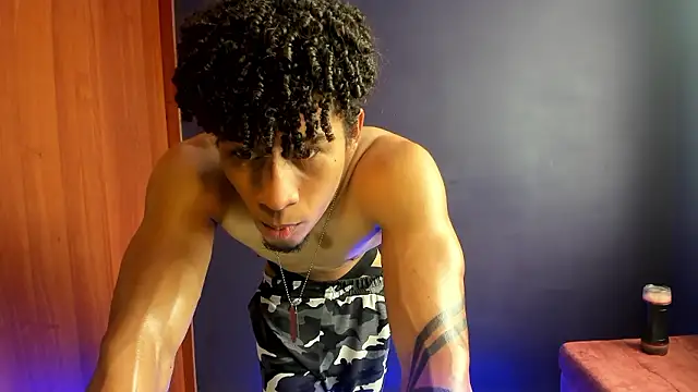 Pendragon1224 online show from December 1, 4:29 pm