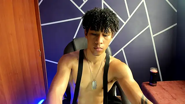 Pendragon1224 online show from December 15, 4:15 pm