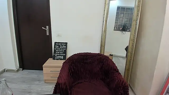 Snapshot of Kathy_Evvy chatting on February 28, 1:37 am Kathy Evvy online show from February 28, 1:37 am