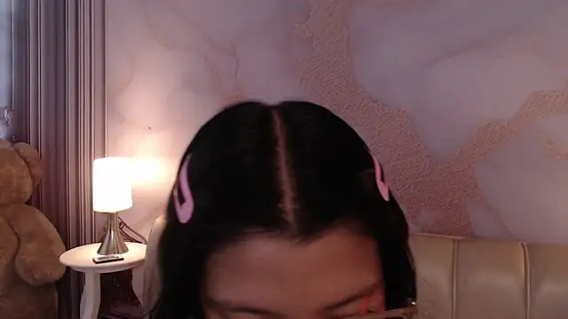 Snapshot of Gag_princeess chatting on January 25, 10:18 pm Gag princeess online show from January 25, 10:18 pm