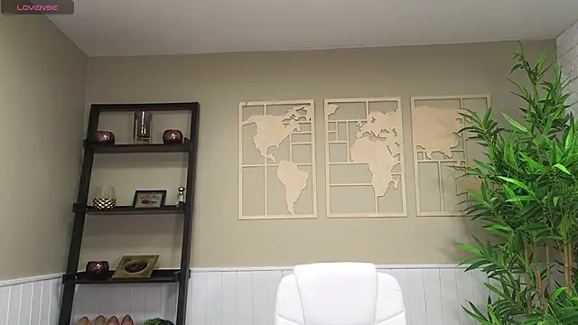 LadyLeea online show from March 12, 5:35 am