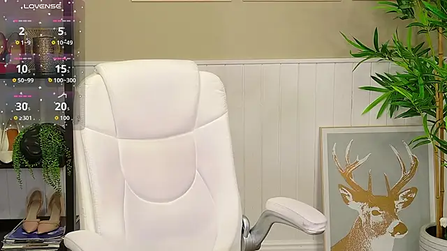 LadyLeea online show from March 14, 5:46 am