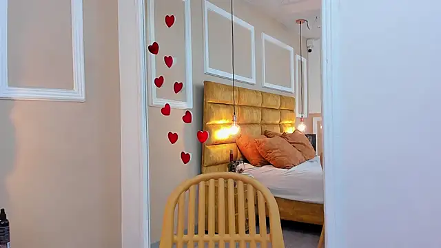 Snapshot of adarussell chatting on February 14, 7:23 pm adarussell online show from February 14, 7:23 pm