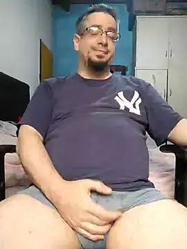 Snapshot of MrBig_2024 chatting on December 21, 7:27 pm MrBig 2024 online show from December 21, 7:27 pm