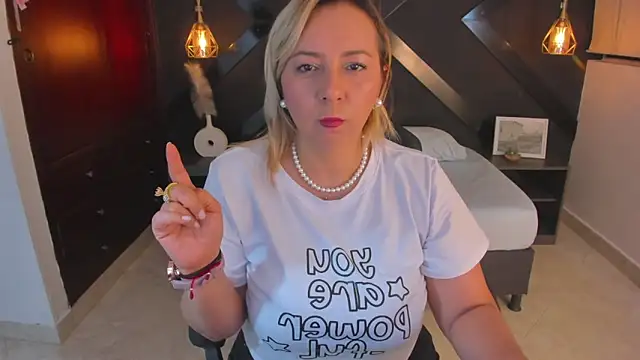 andre soto  online show from September 11, 2:00 am