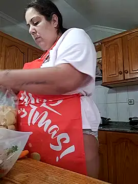 Snapshot of kittymorenita26 chatting on December 28, 2:53 pm kittymorenita26 online show from December 28, 2:53 pm