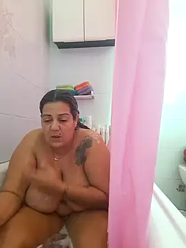 Snapshot of kittymorenita26 chatting on January 17, 2:18 pm kittymorenita26 online show from January 17, 2:18 pm