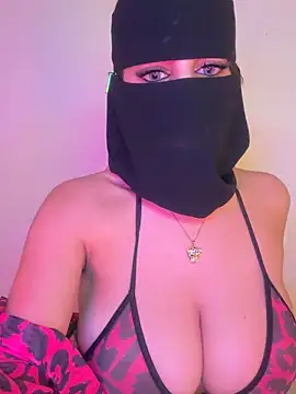 shanelle0 online show from December 24, 12:00 am