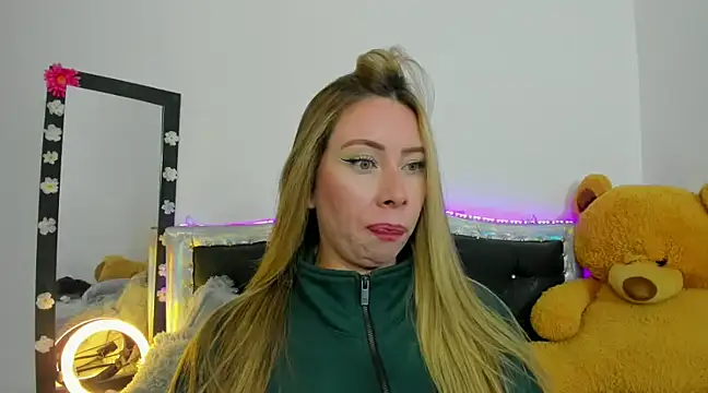 JanneKim online show from February 13, 5:22 pm